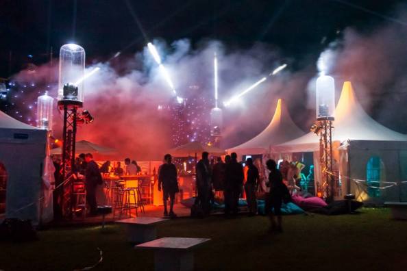 1000206_10201704686767157_2061342230_n