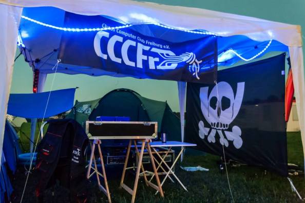 554906_10201724959913973_342315795_n